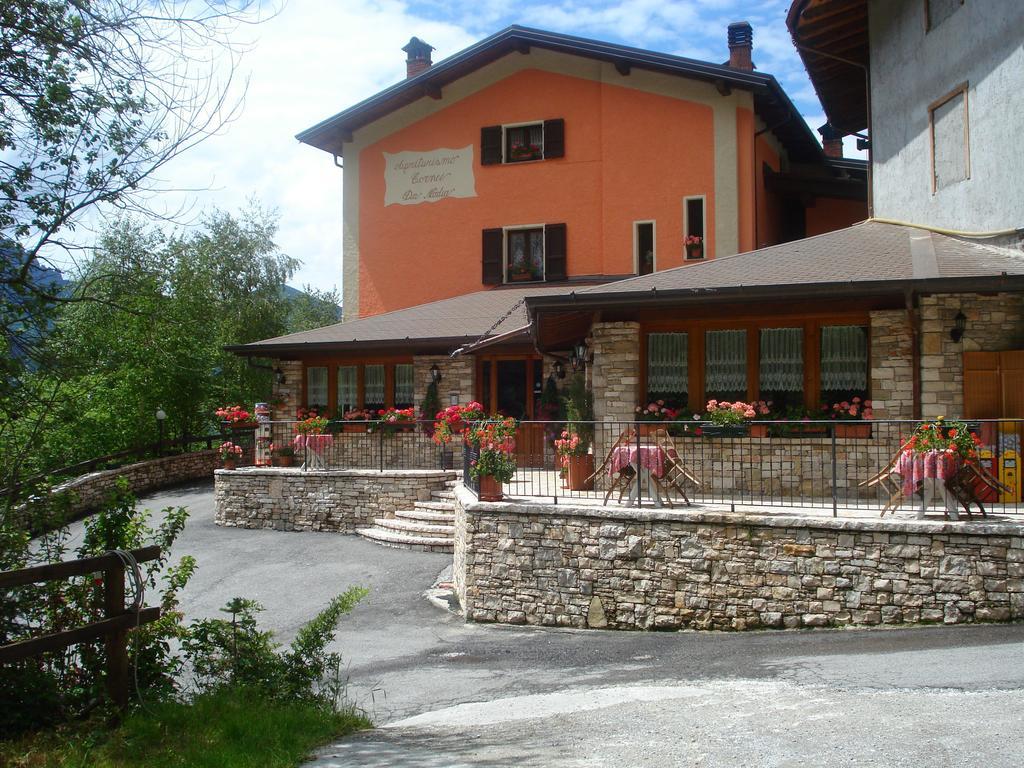 Agriturismo Cornei Da Nadia Guest House Collio Eksteriør bilde