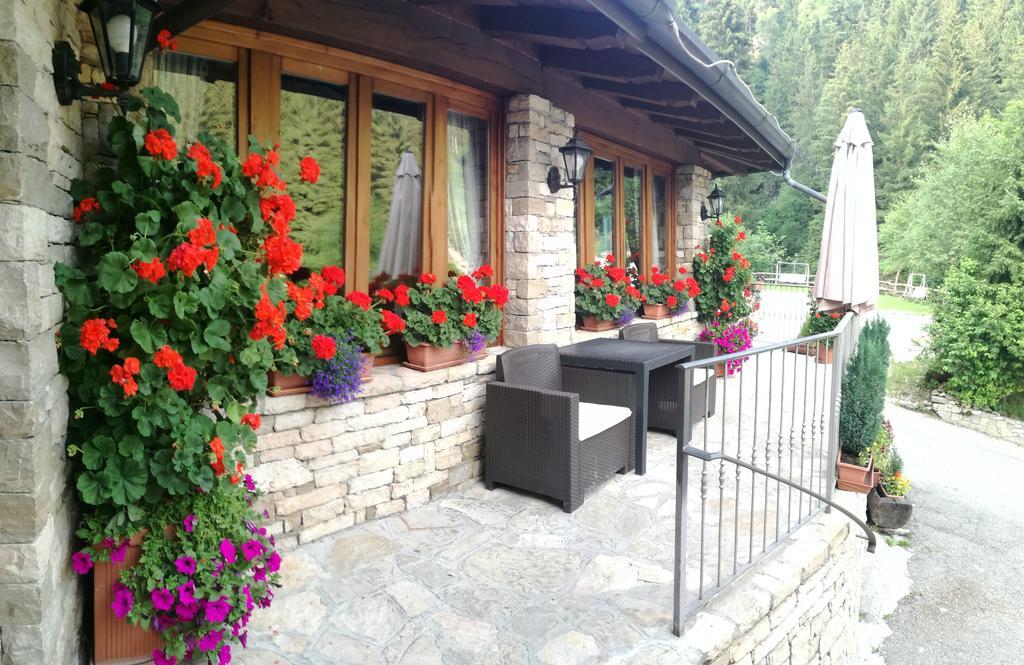 Agriturismo Cornei Da Nadia Guest House Collio Eksteriør bilde